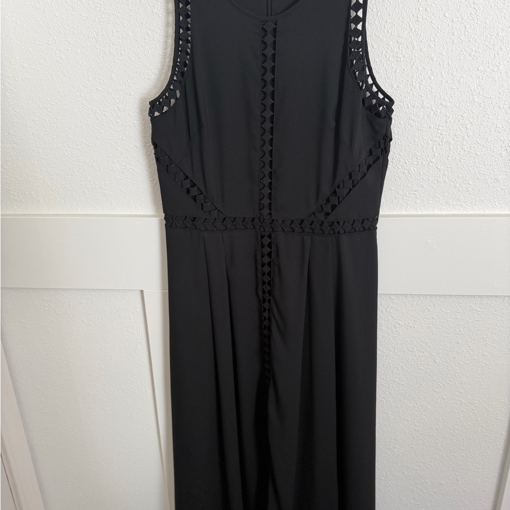 Elegant Black Sleeveless Dress